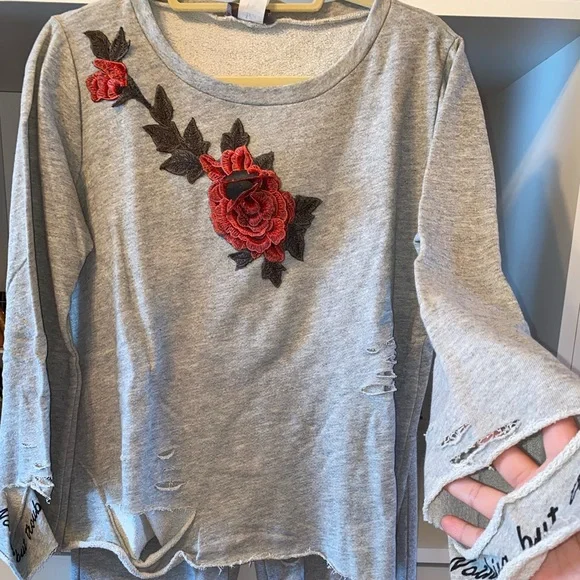 Sweatsuit both pieces included - Picture 7 of 16